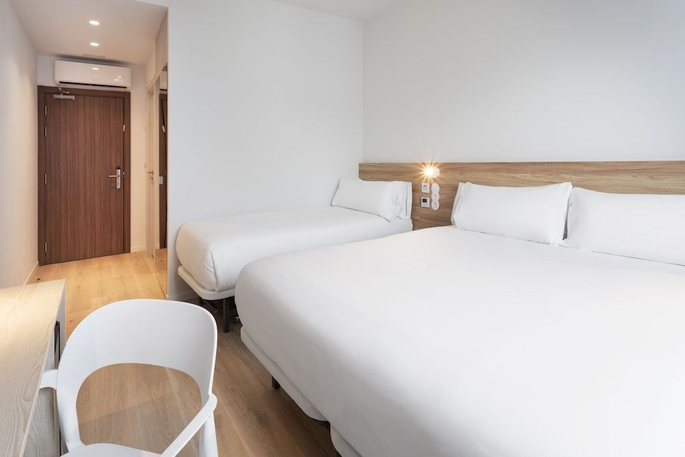 B&B Hotel Lisboa Oeiras Family Room 2