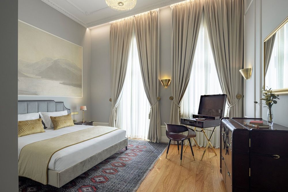 Palace Room