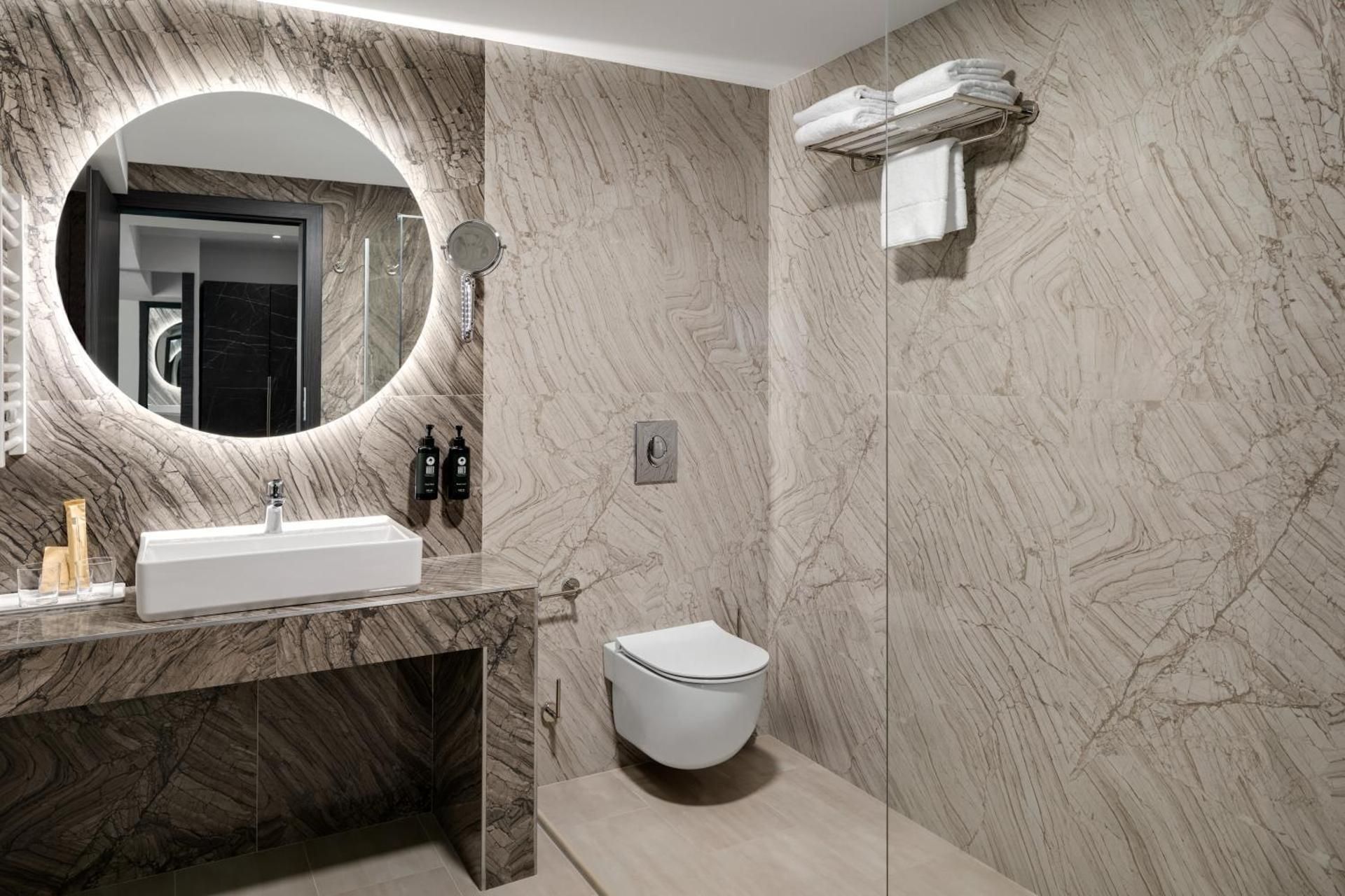 1-Bedroom Apartment