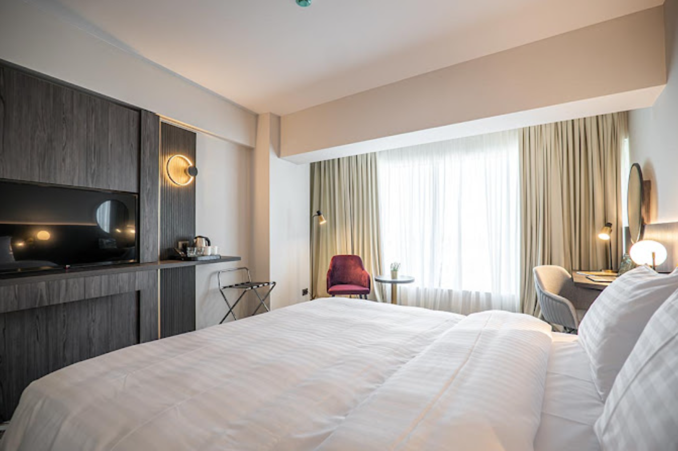 1 King Bed, Superior Room