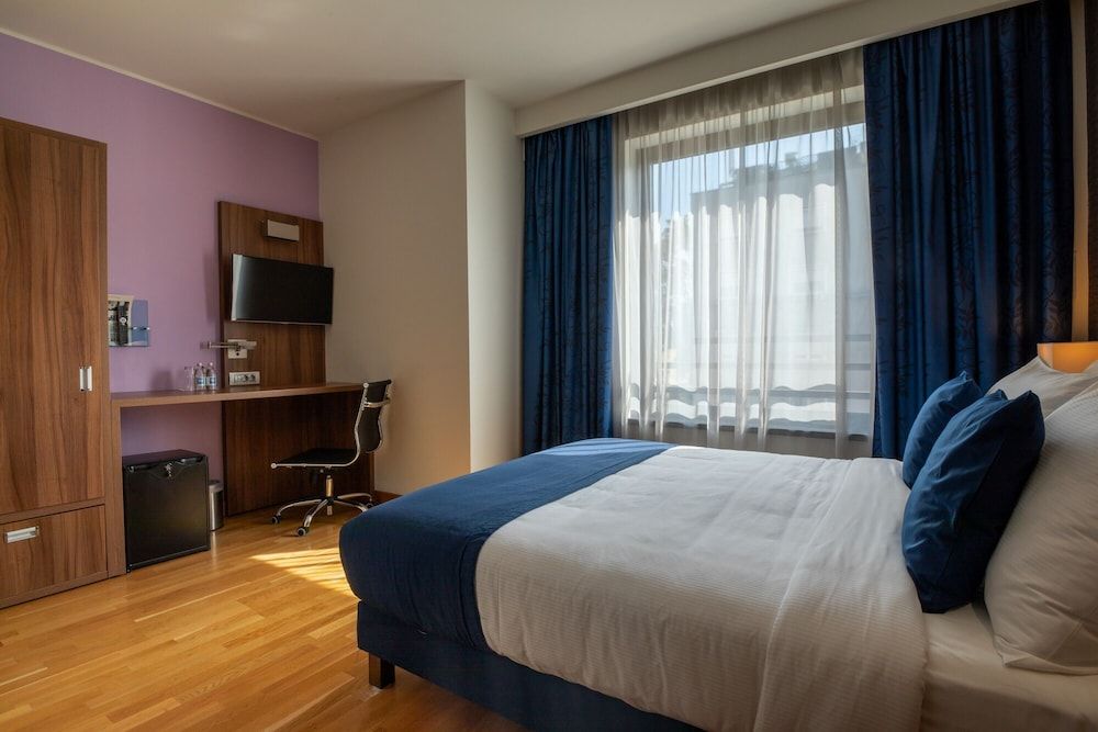 Nobel Palace Hotel Standard Double Room, 1 Queen Bed 3