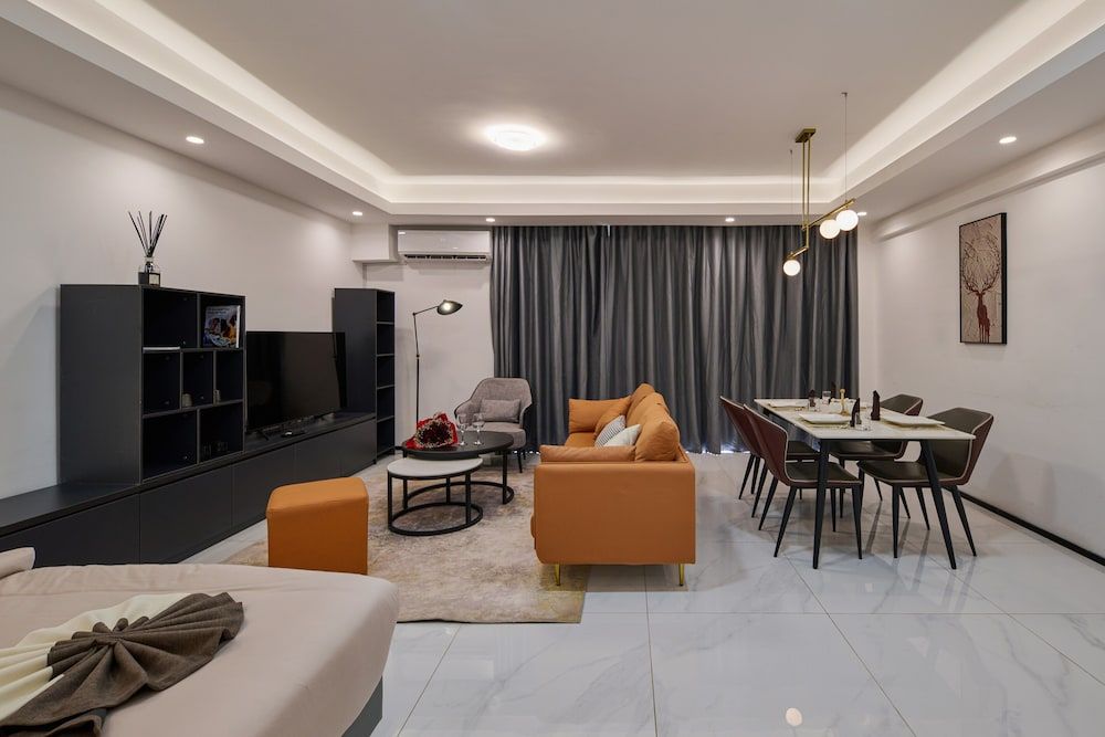 Oasis Park Deluxe Studio, 1 King Bed 5