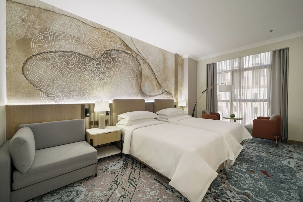 Room, 2 Twin Beds, City View