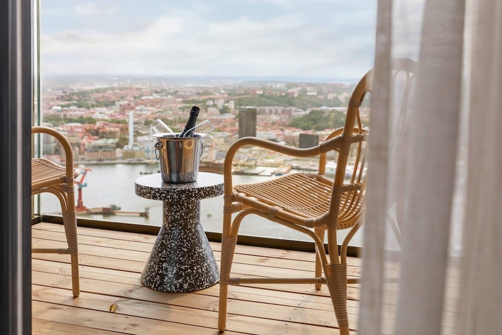 Clarion Hotel Karlatornet Deluxe Room, Non Smoking (Floor 58) 2