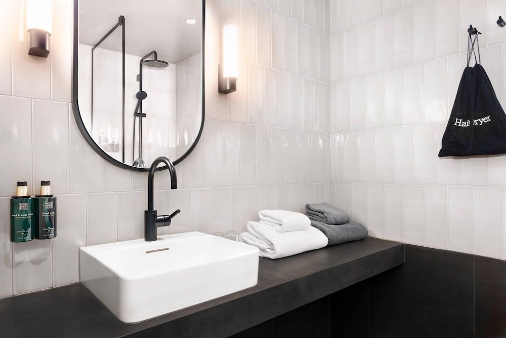 Clarion Hotel Karlatornet Double Room, Non Smoking (Compact) 2