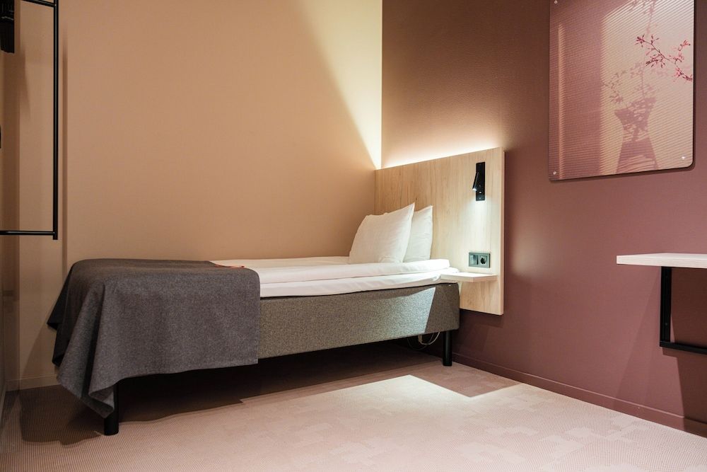 Standard Single Room, No Windows