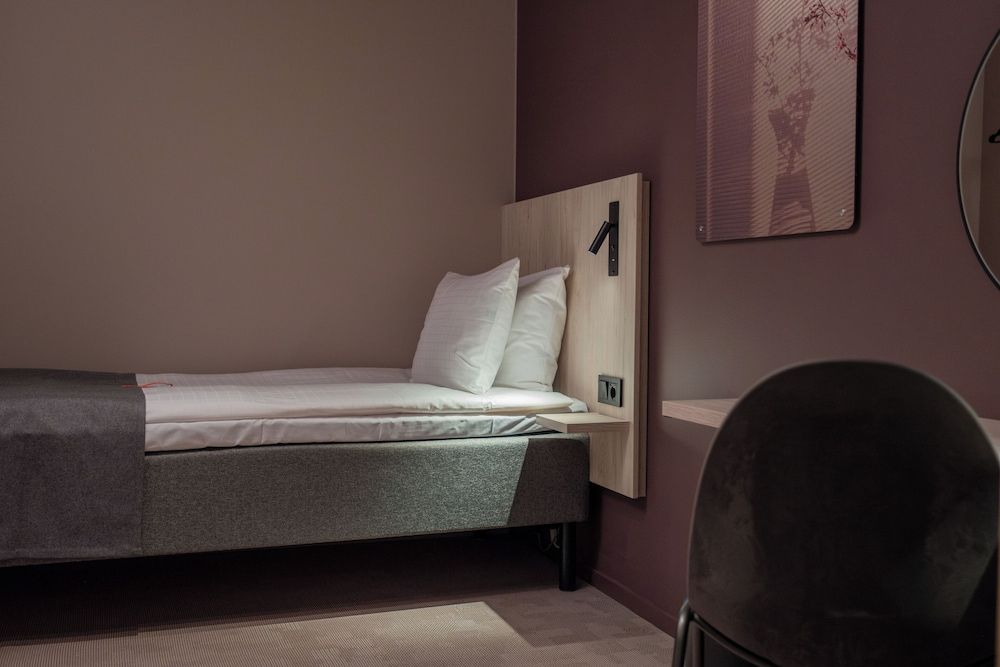 Standard Single Room, No Windows