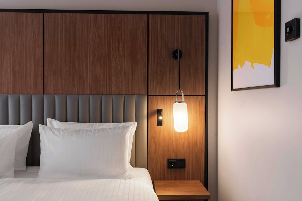 voco Stockholm Kista by IHG Standard Room, 1 King Bed (Free Spa Access) 2