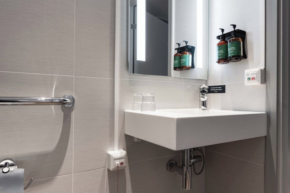 voco Stockholm Kista by IHG Room, 1 Queen Bed (Cosy, Free Spa Access) 4