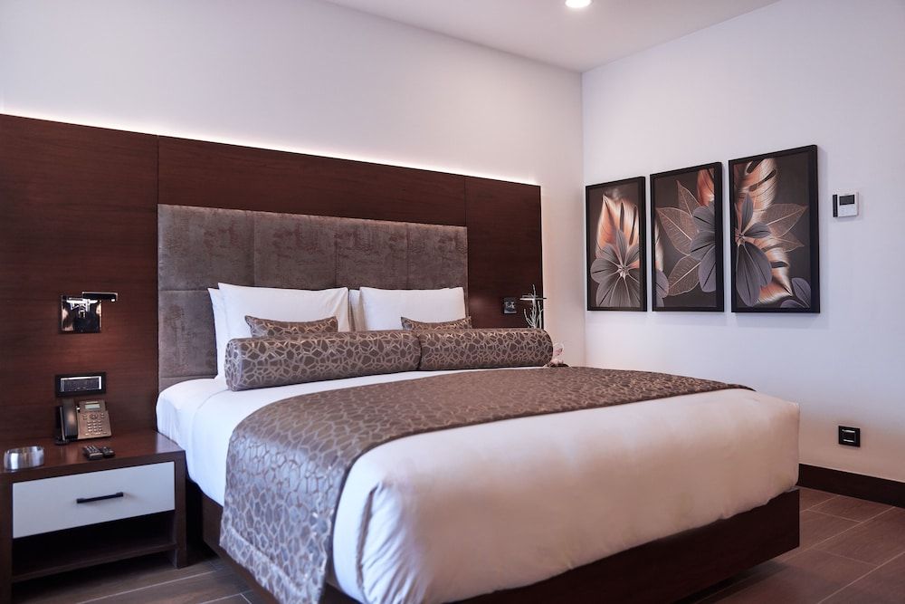 Yogh Hospitality Deluxe Single Room