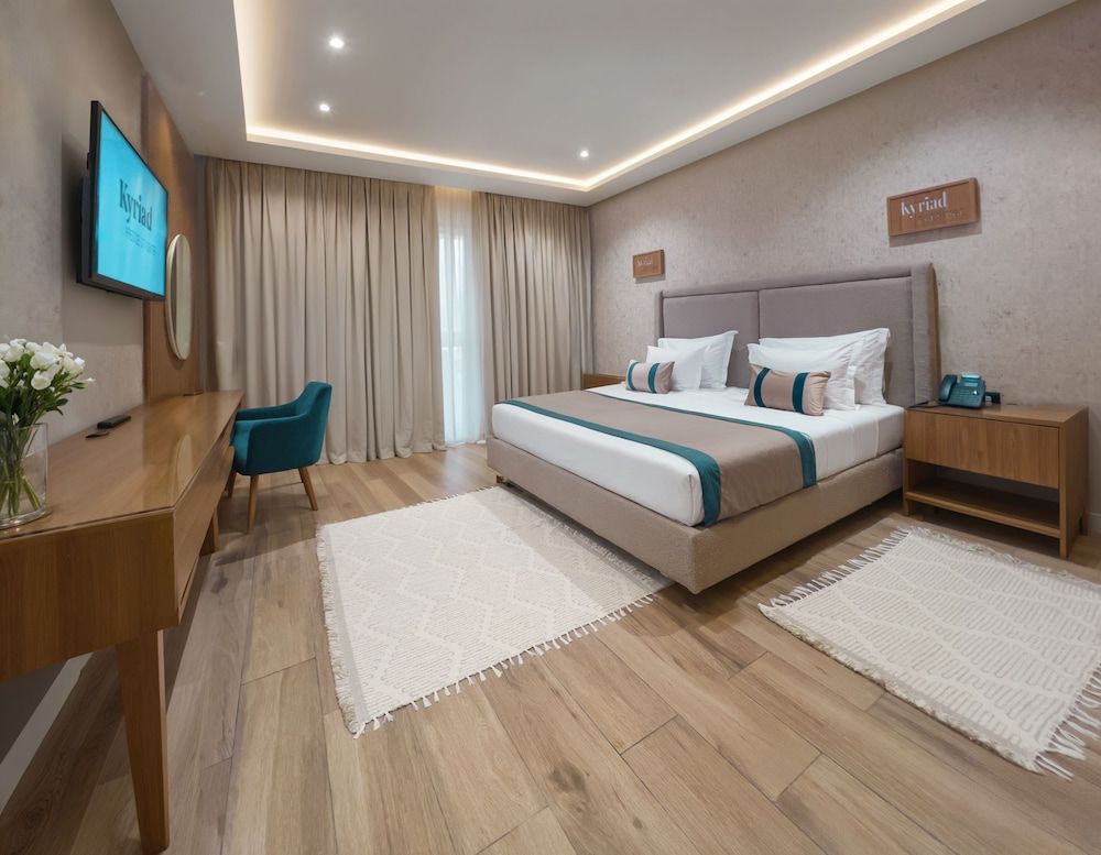 Kyriad Prestige City Center Tunis Superior Room, 1 King Bed 2