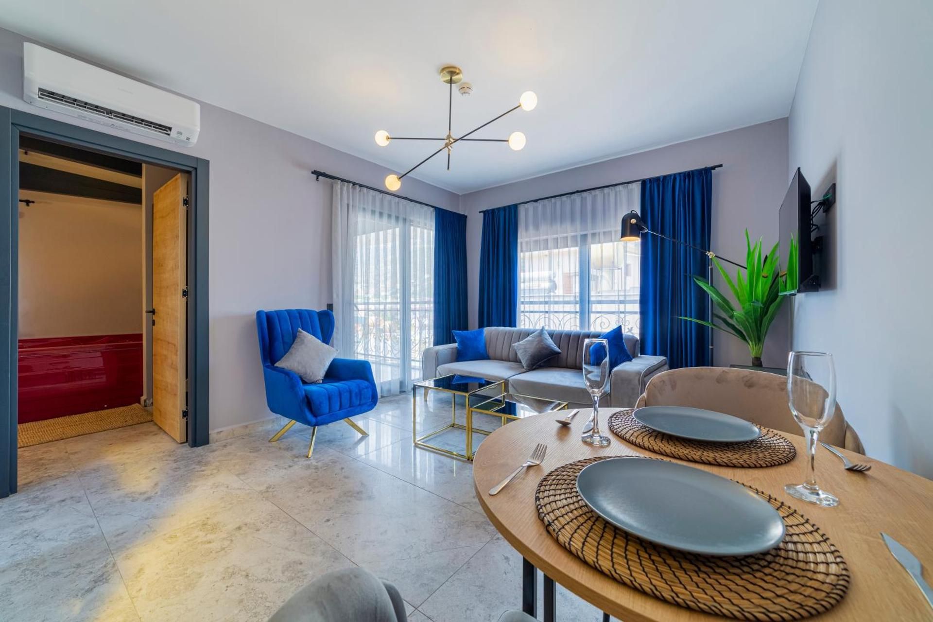 King Room with Mountain View