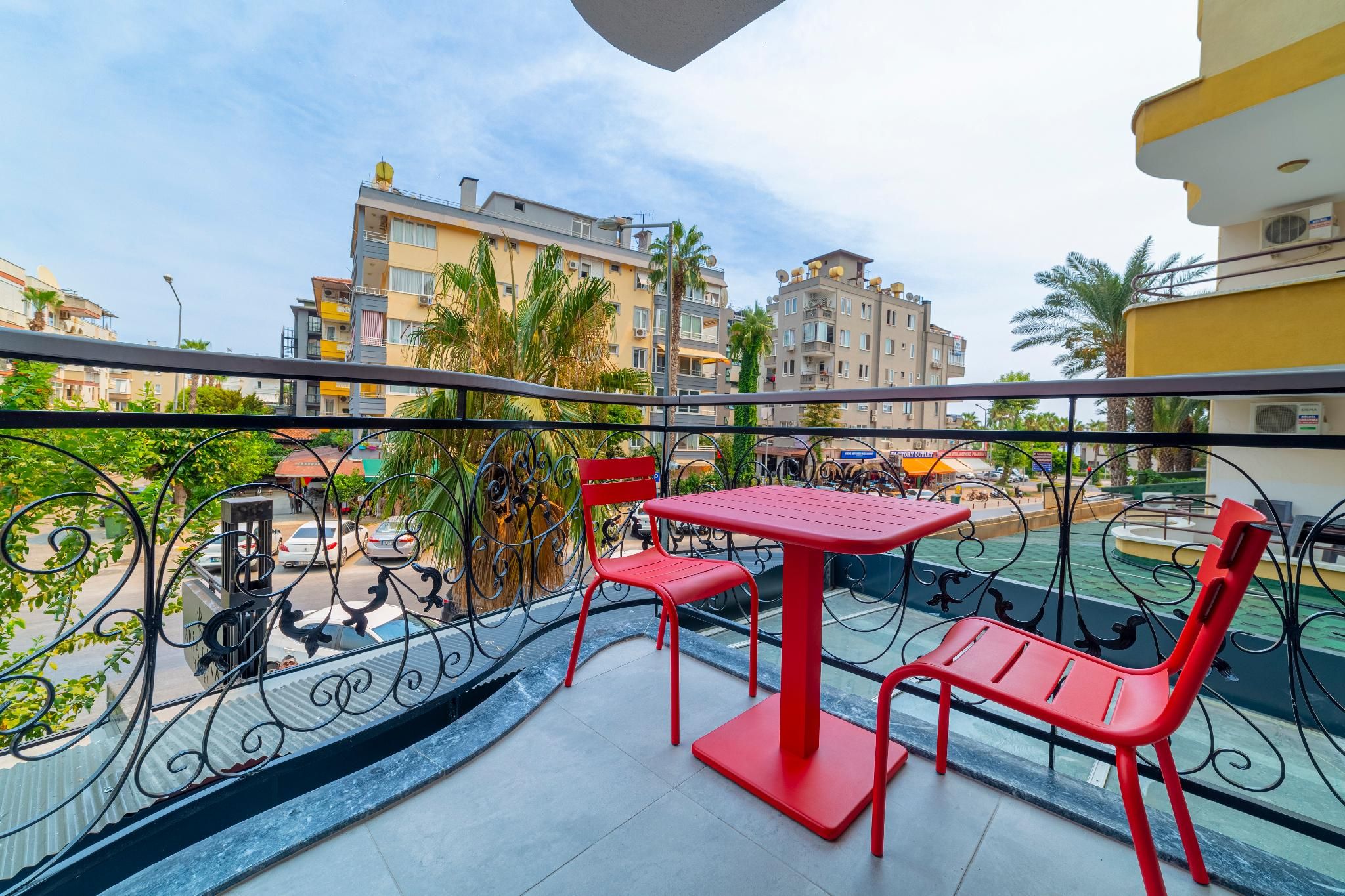 Deluxe Double Room with Side Sea View