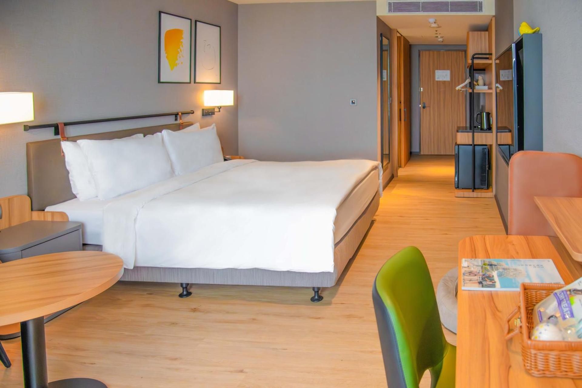 Standard King Room - Pet Friendly