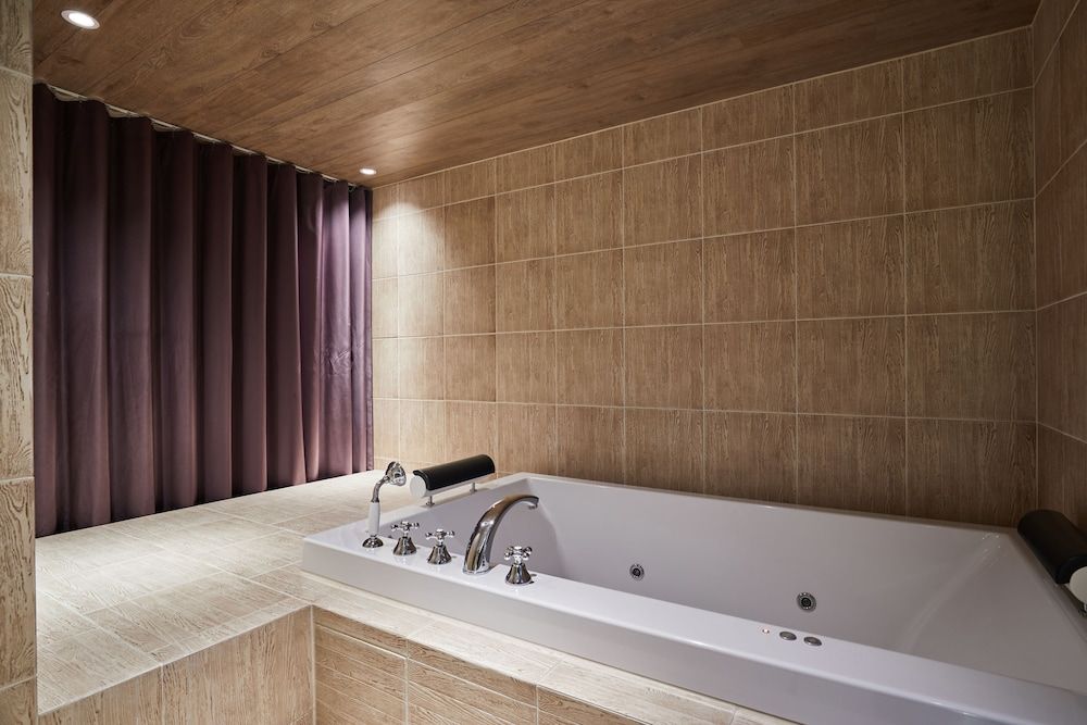 K Hotels Taipei Nanjing Superior Suite 10