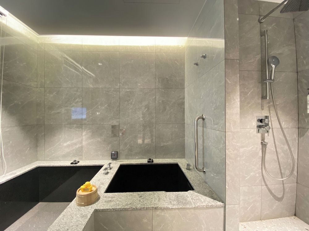 Wyndham Sun Moon Lake Executive Double/Twin Room with Mountain View 5