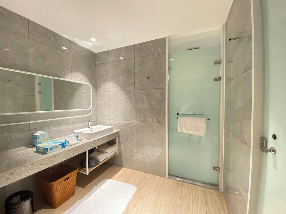 Wyndham Sun Moon Lake Executive Double/Twin Room with Mountain View 4