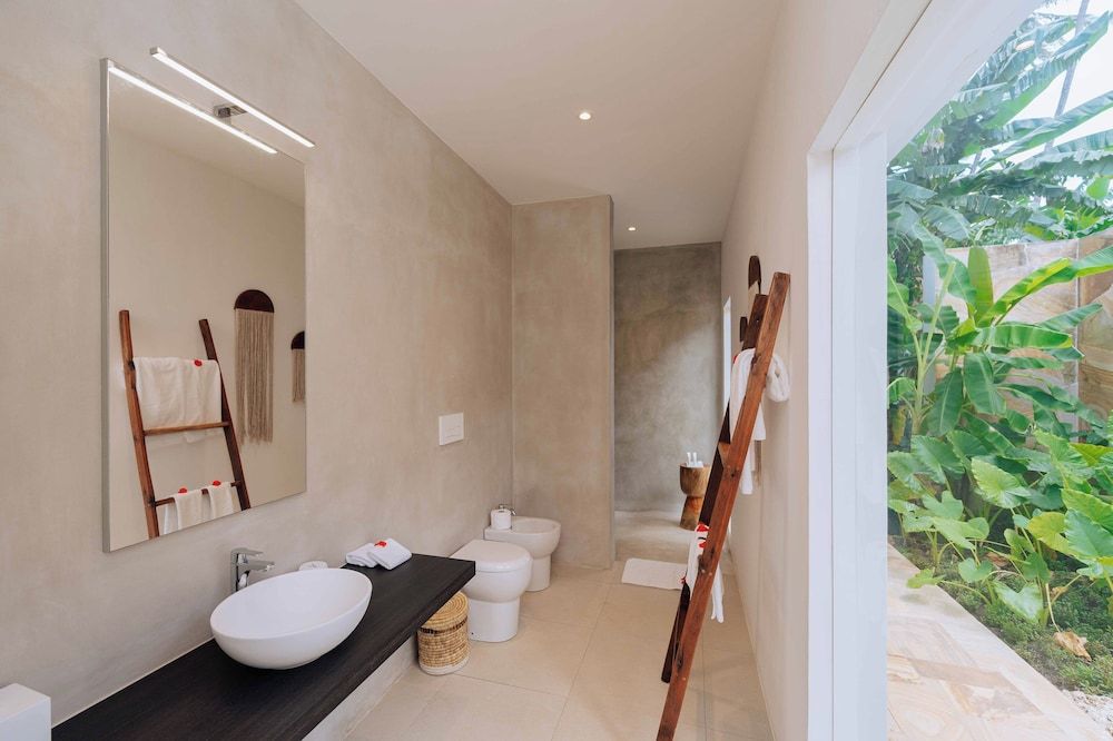 Ycona Luxury Resort Panaromic Rooftop Ocean View Jungle Suite 6