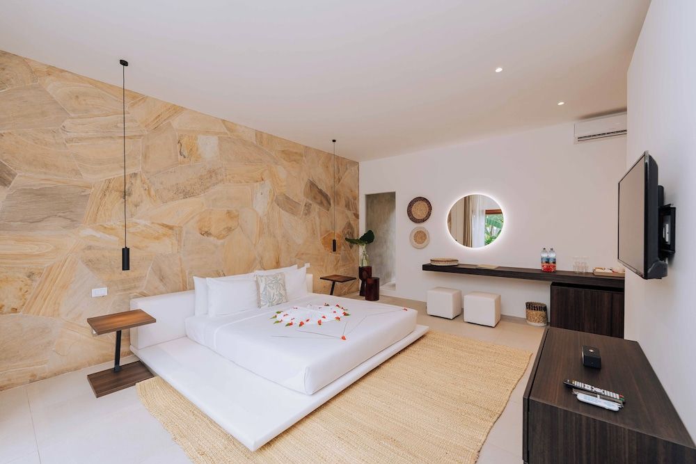 Ycona Luxury Resort Panaromic Rooftop Ocean View Jungle Suite 2