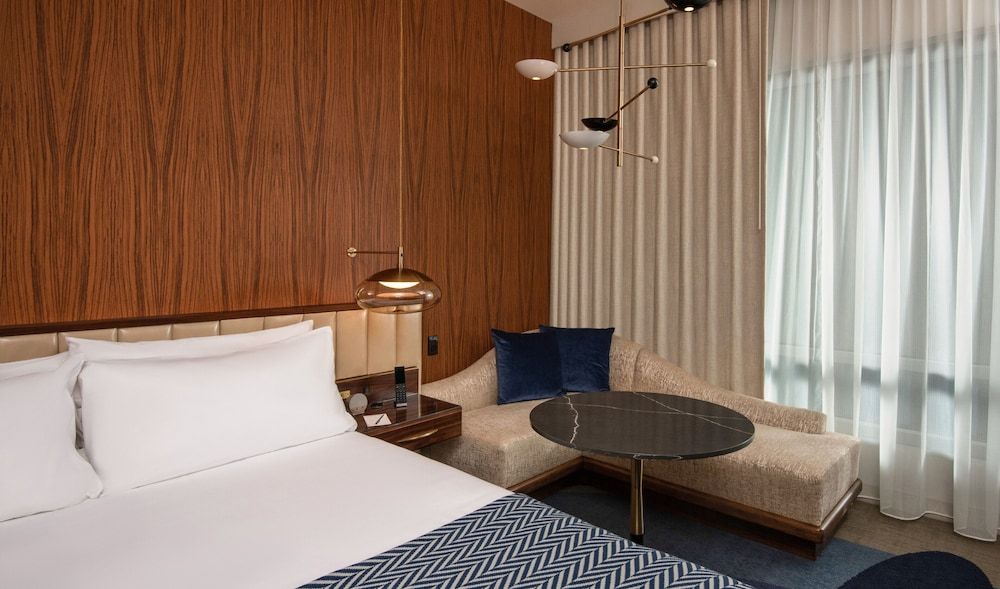 Hotel Polaris Club Room, 1 King Bed, Mountain View