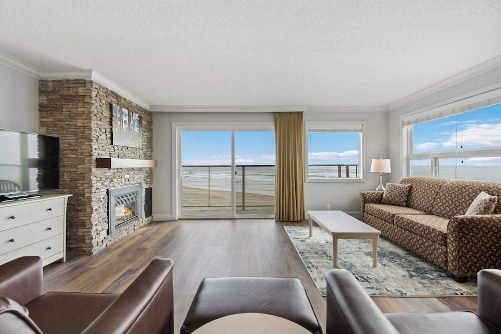 Tolovana Inn Deluxe Room, Multiple Beds (OF Premier 2 Bed Corner Suite) 11