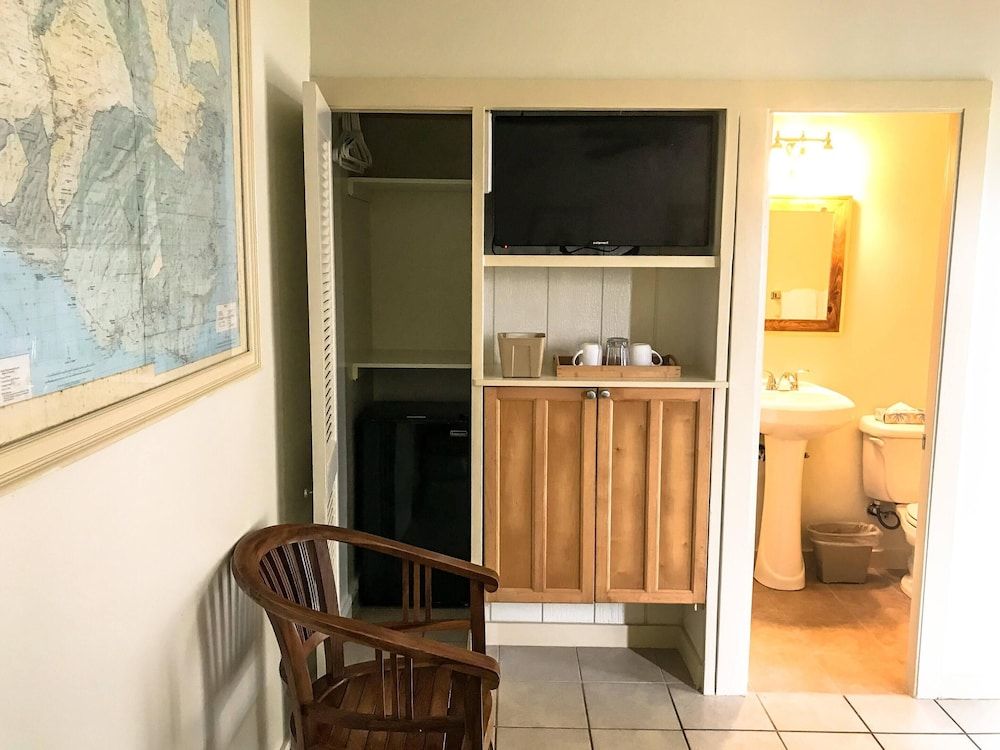 Kaua'i Palms Hotel Basic Studio 6