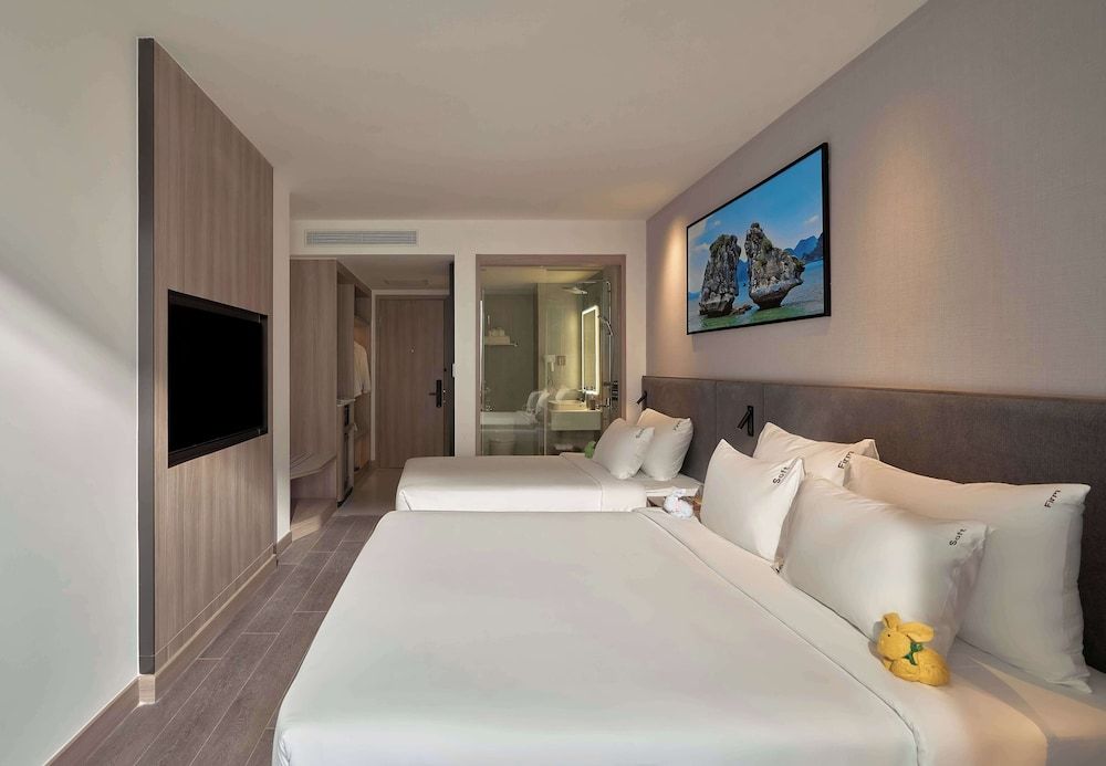 City Triple Room, City View