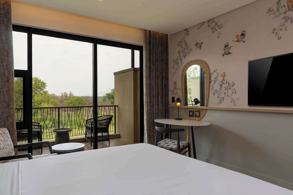 Superior Room, Non Smoking (Drakensberg Mountain View)