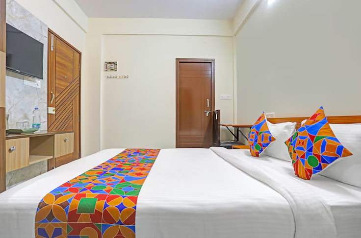 Tarini Comforts Deluxe Room 3