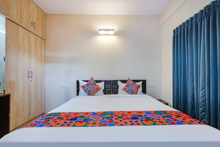 Hotel Crystal Suites Deluxe Room 3