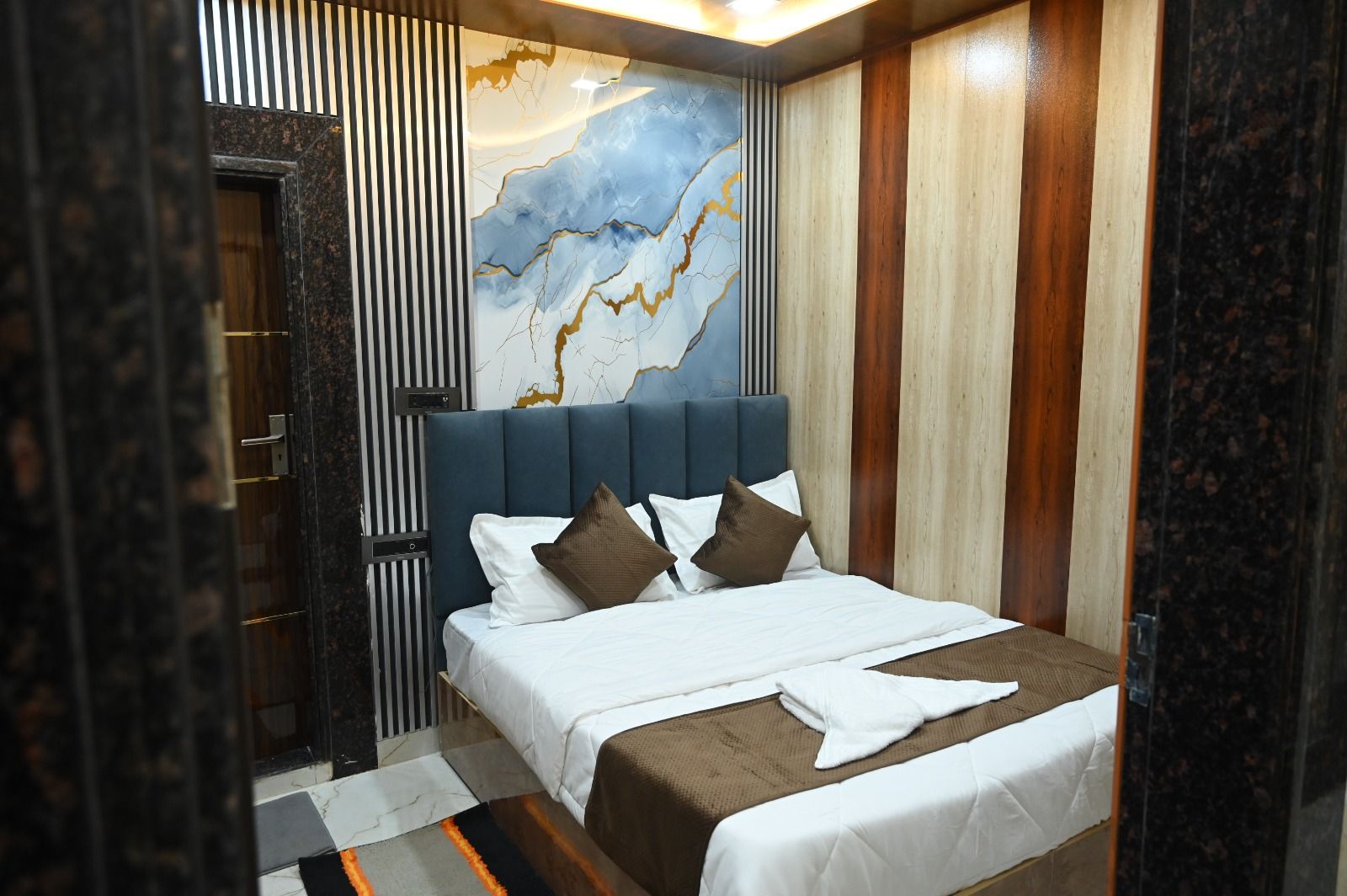 Hotel Kumar Continental Standard Single Room 4