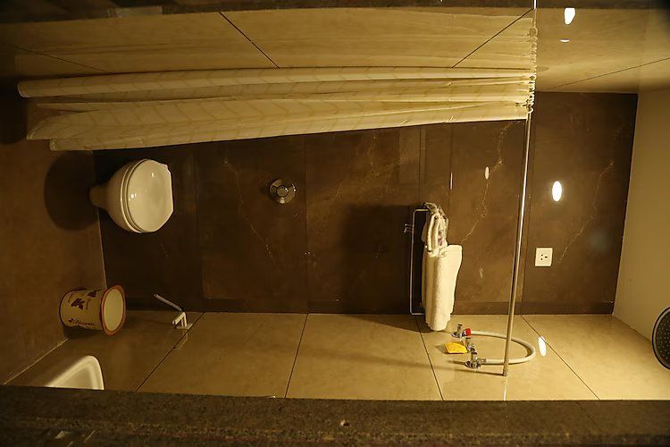 Polki Farm SEMI DELUXE ROOM 4