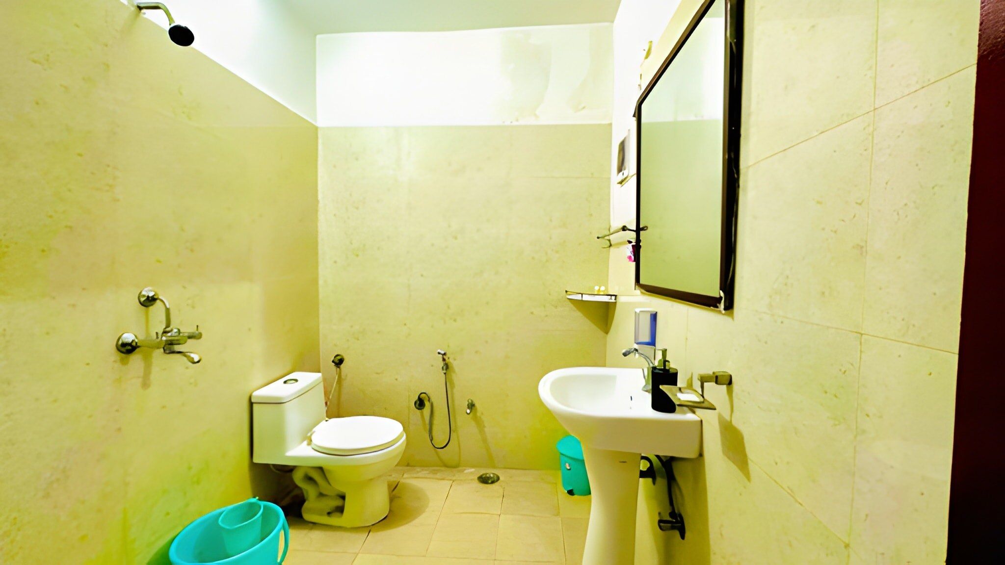 Easy Inn Holiday Home  EASY INN Holiday Home 3BHK Apartment 2