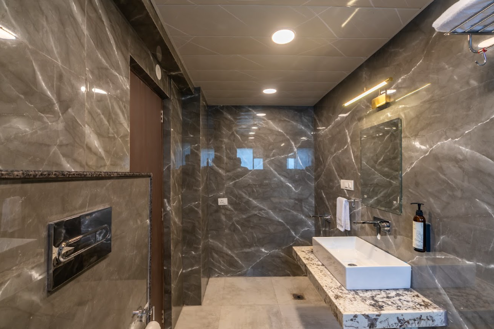 goSTOPS Plus Udaipur Gulab Bagh Deluxe Private Room with Ensuite Bathroom 8