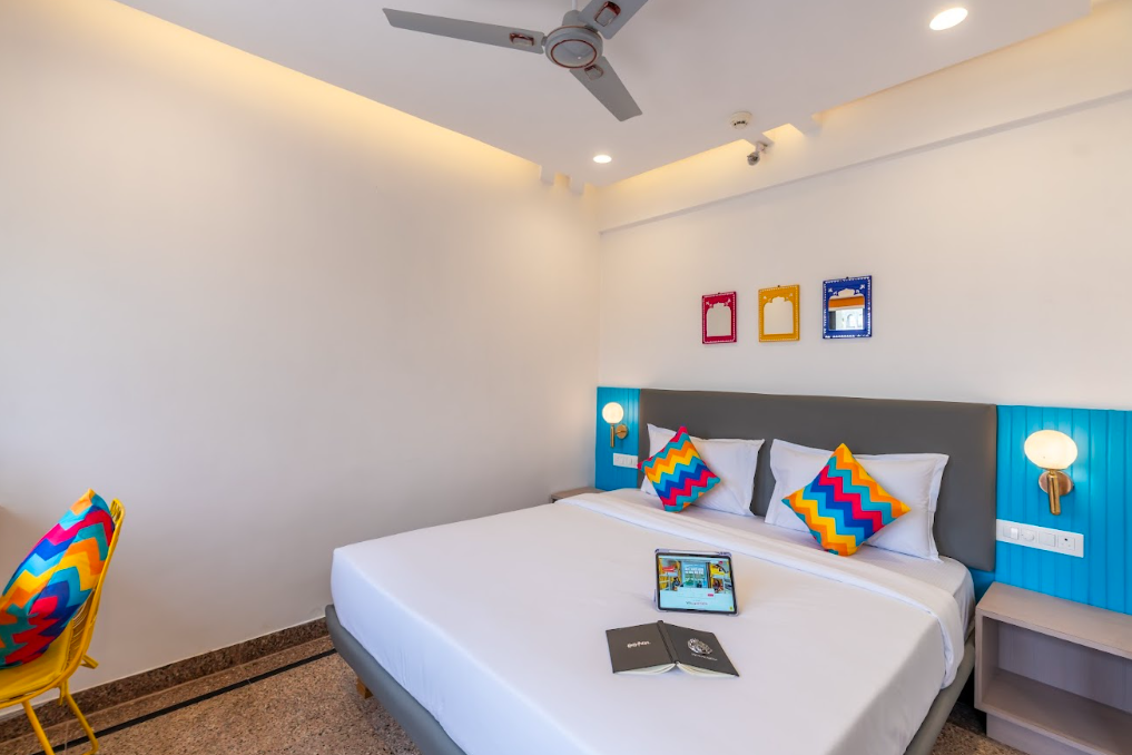 goSTOPS Plus Udaipur Gulab Bagh Deluxe Private Room with Ensuite Bathroom 5