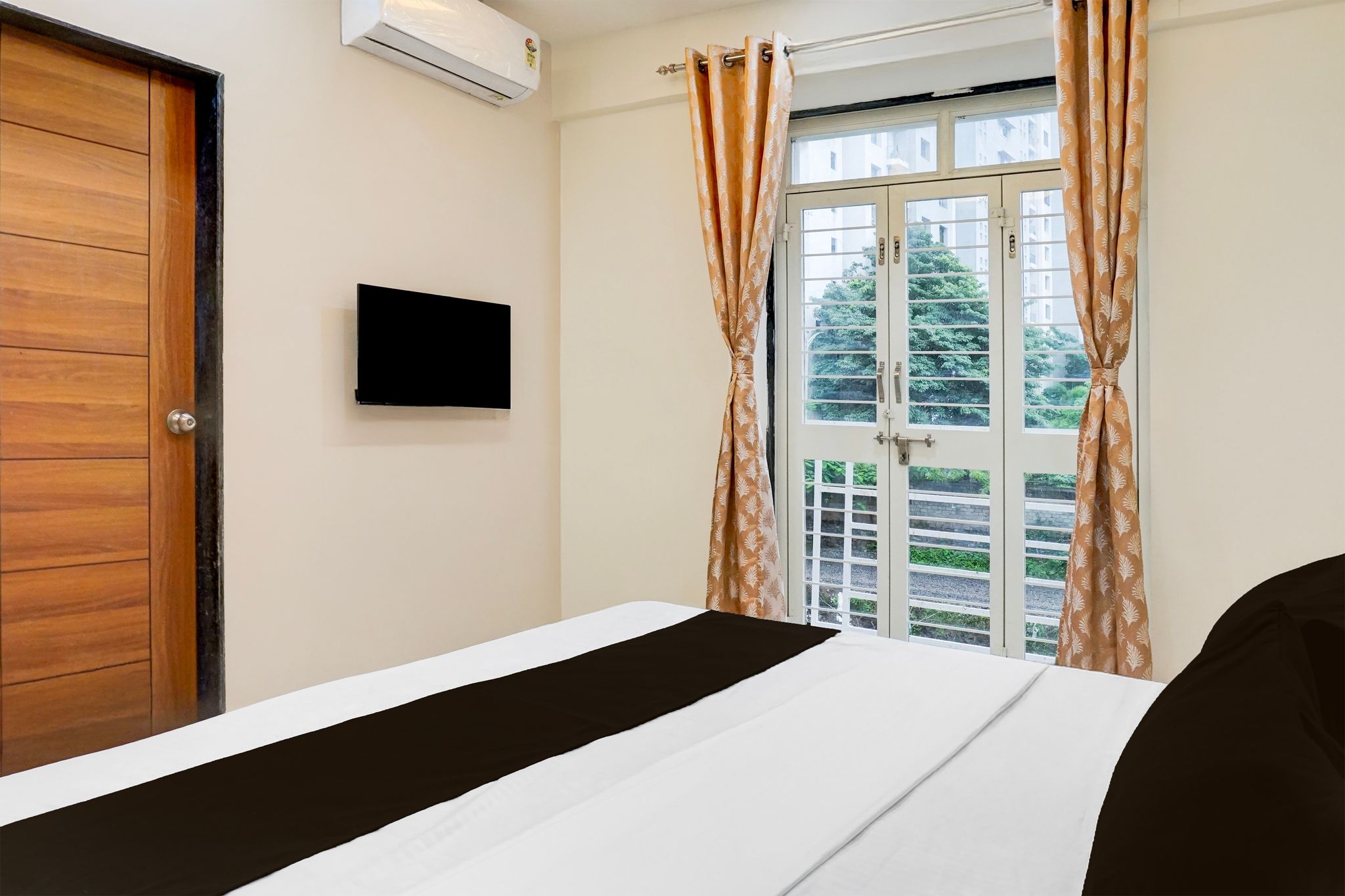 Collection O Blue Ridge Hinjewadi CLASSIC 4