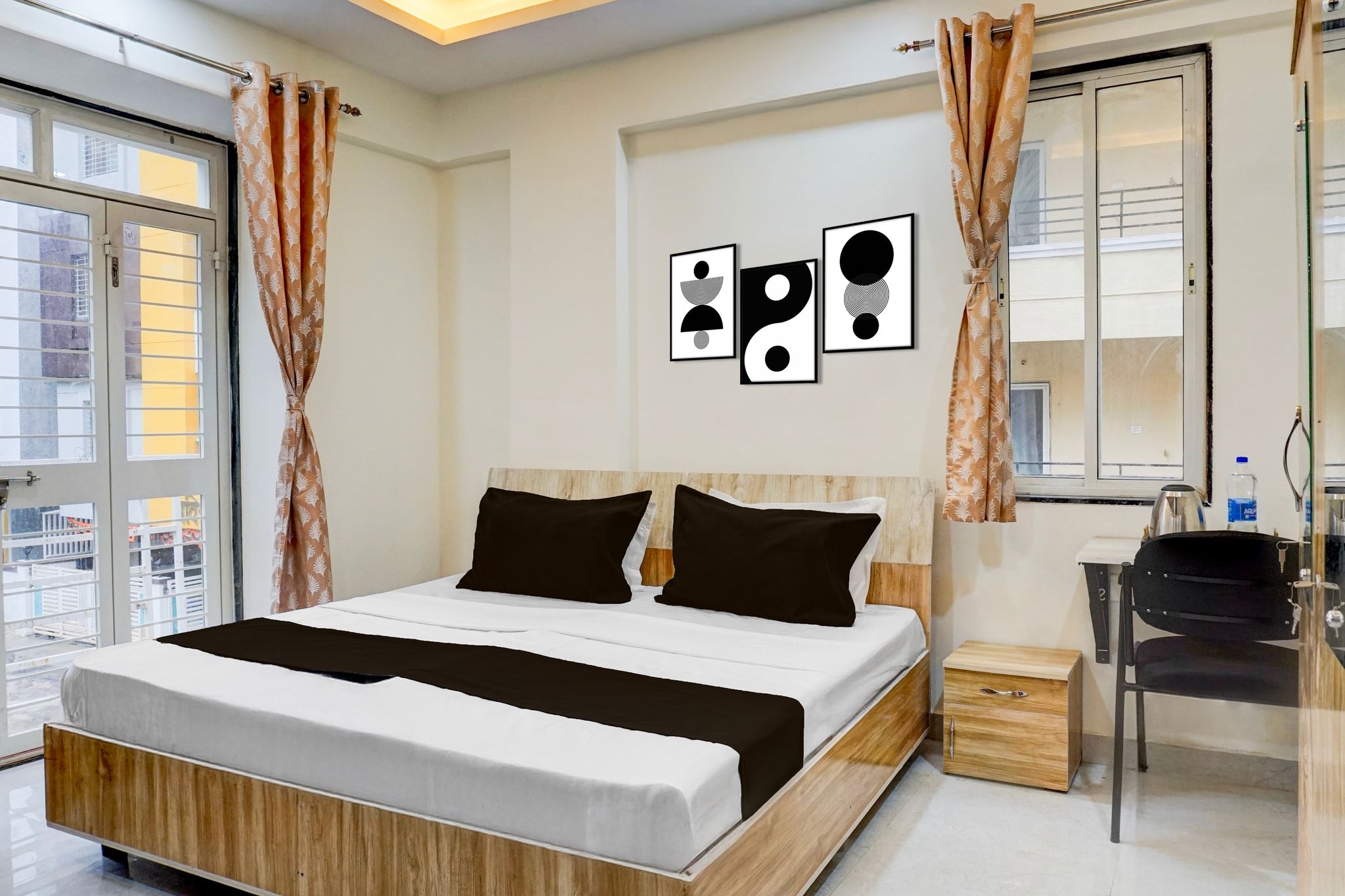 Collection O Blue Ridge Hinjewadi CLASSIC 6