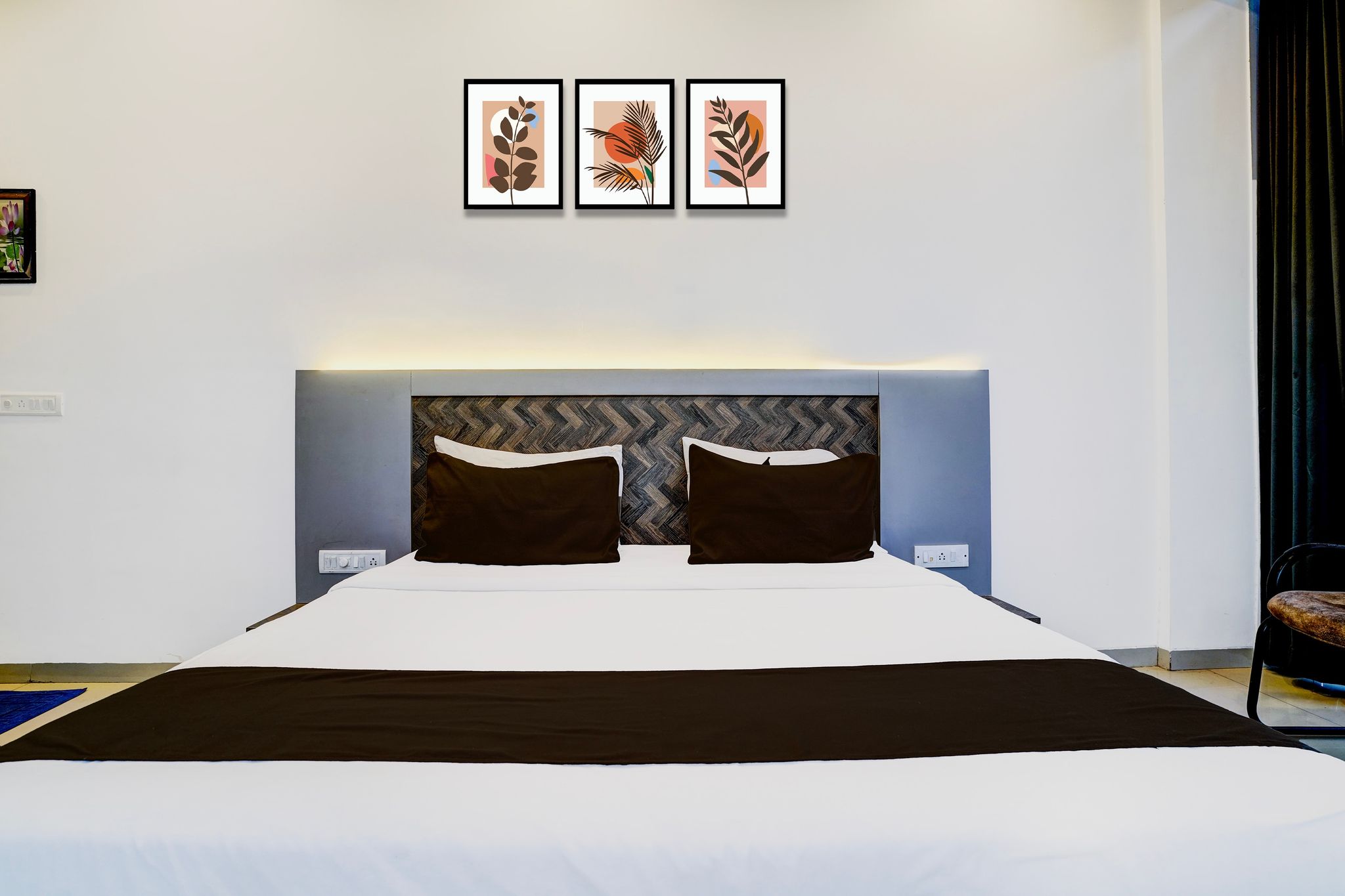 Super Collection O Sanpada Railway Junction CLASSIC 7