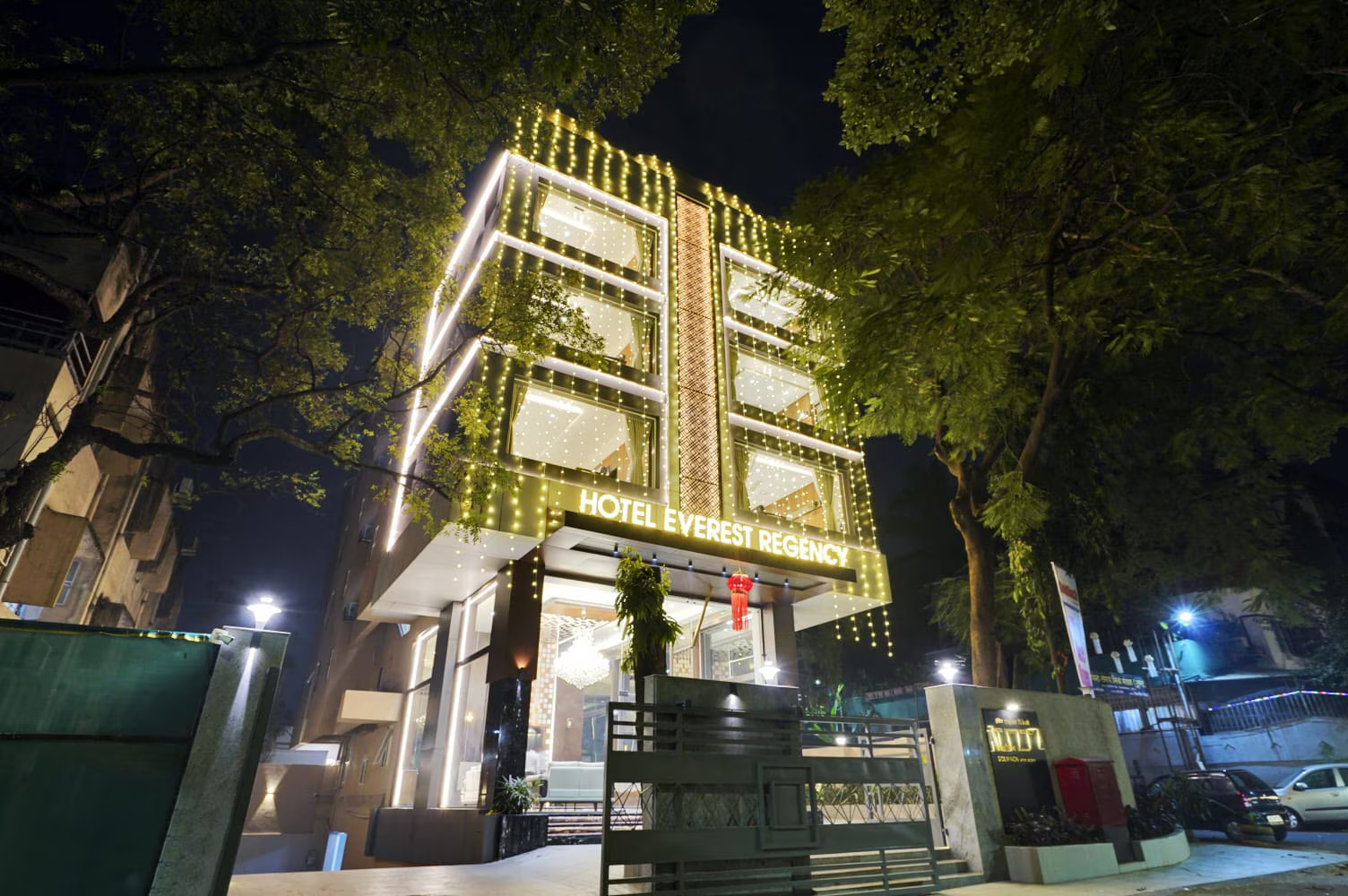 Hotel Everest Regency