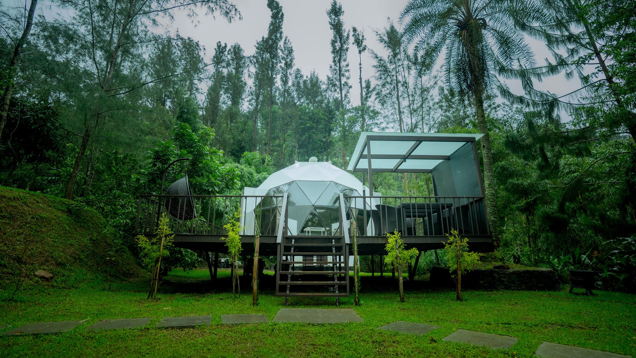 Lakeside AC Glass Dome