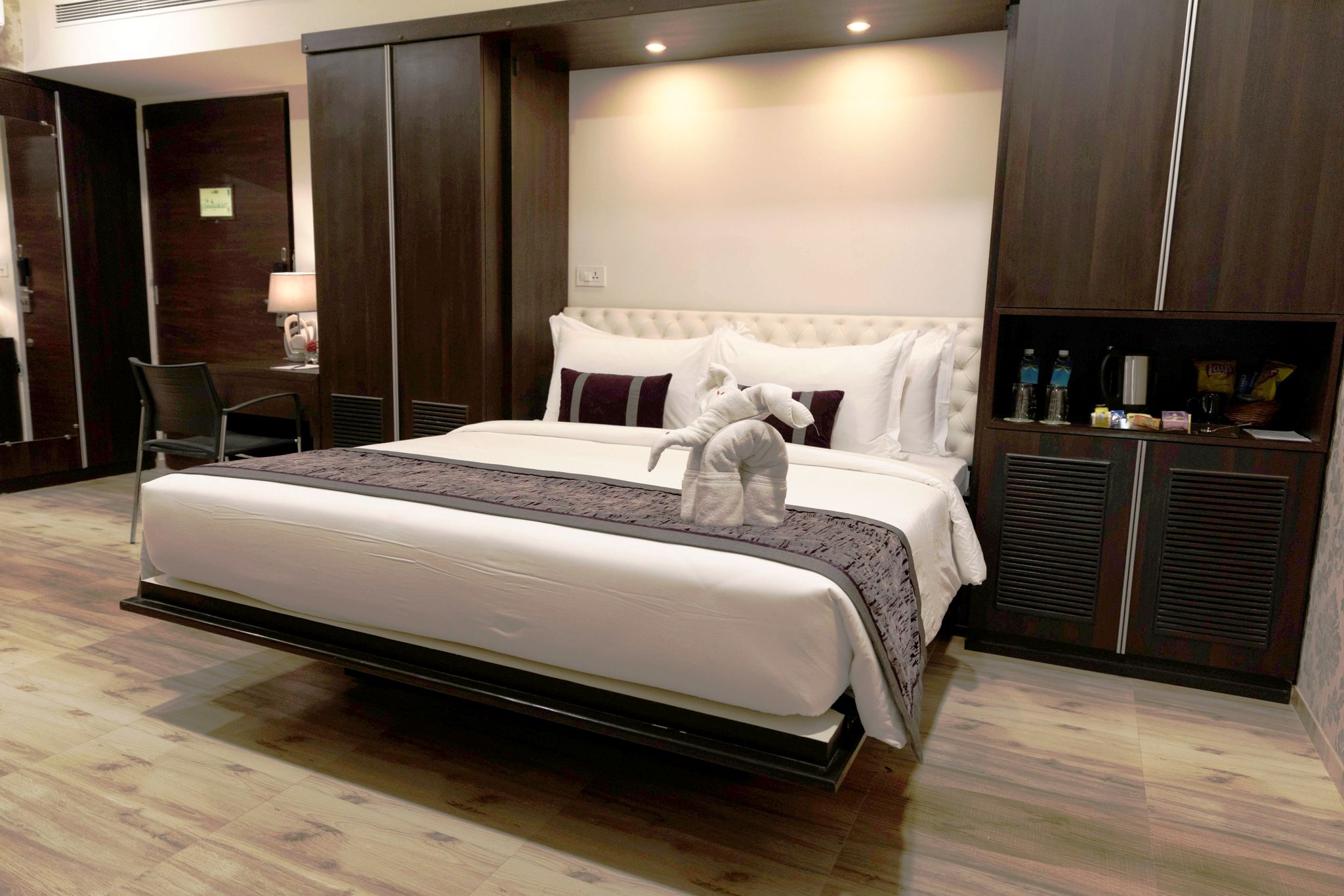 EKA Club Suite Room 4