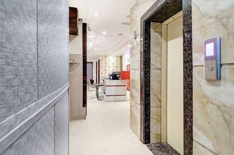 Hotel Unique - Near Railway Station Deluxe Room 17