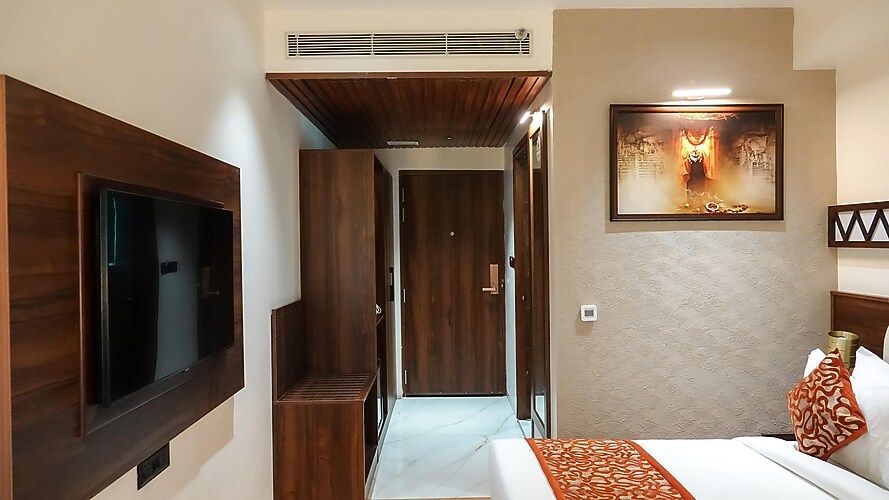 Hotel Dayal Tower Deluxe Room 16