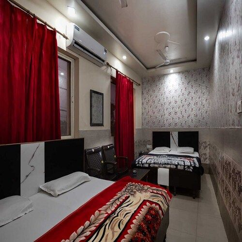 Satyam Lodge Family Room 2