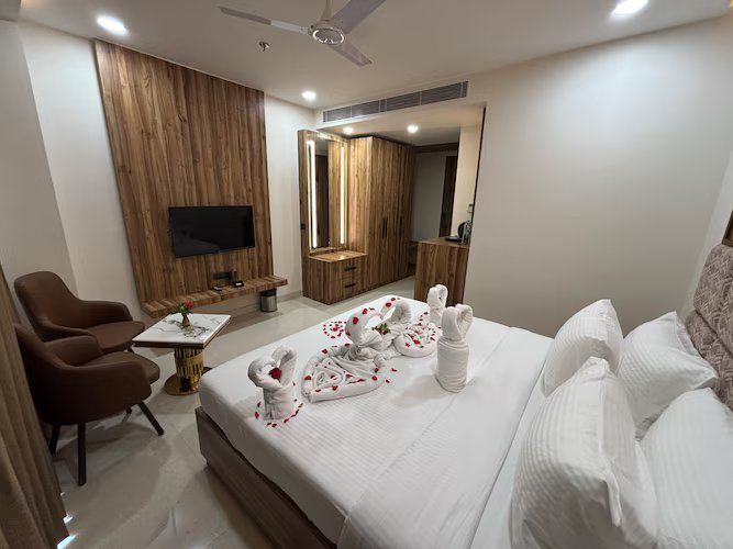 Anandi Bhawan by Paandora, Vrindavan Premium room 2