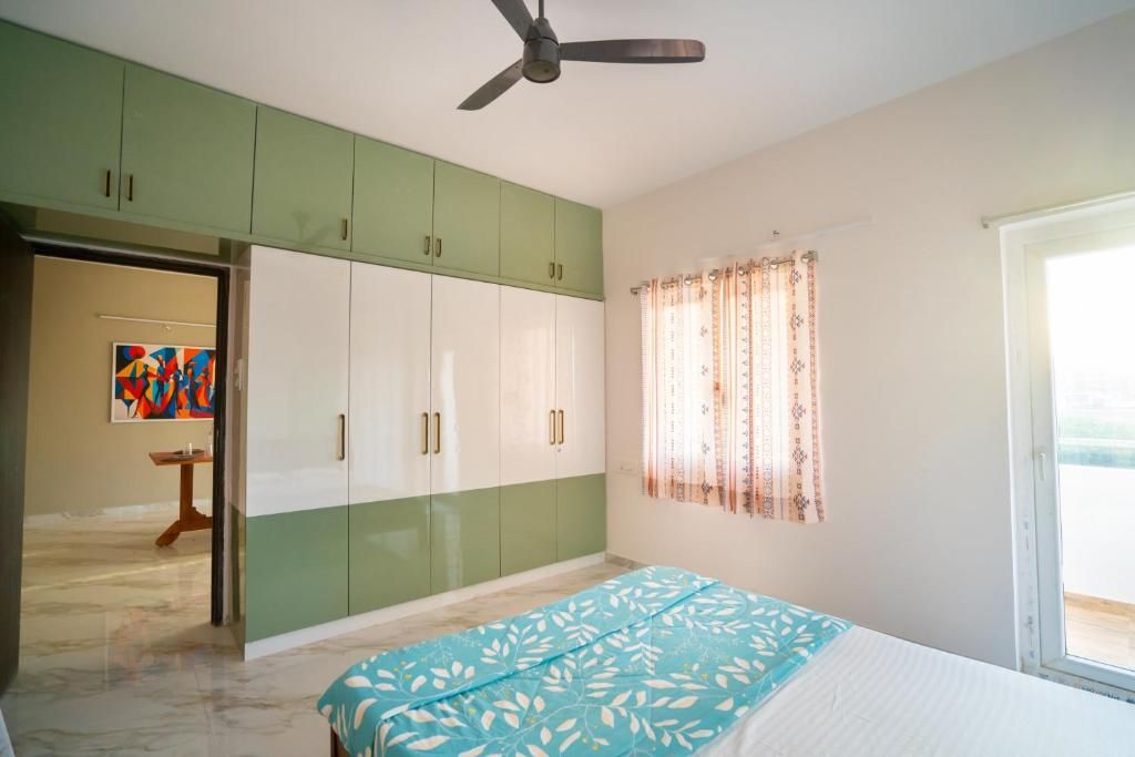 Golden Crest Luxury Serviced Apartments