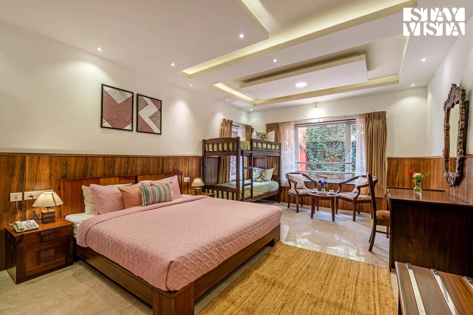 Luxury Room @ Lakshmi Retreat