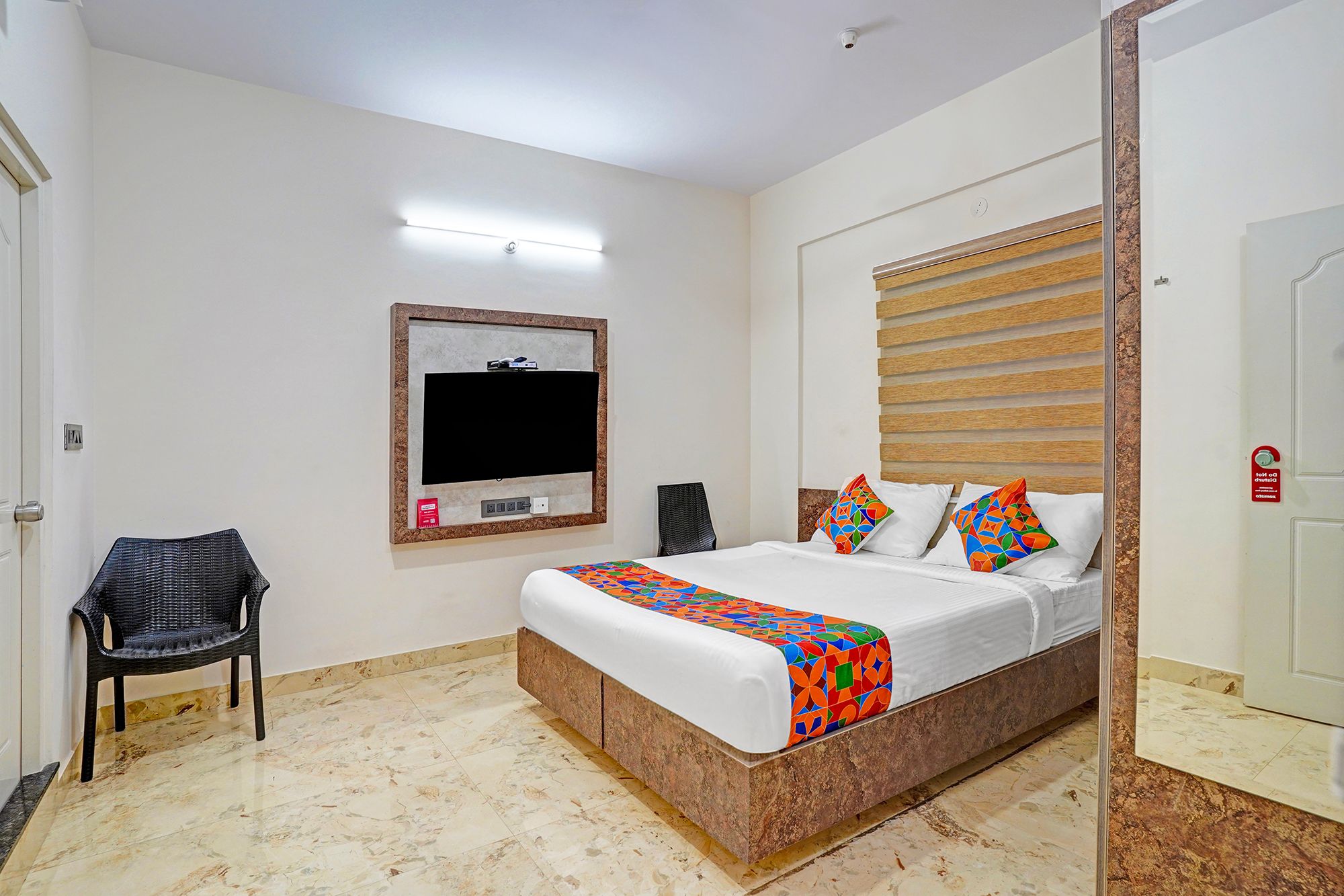 FabHotel Metro Grand Deluxe Room