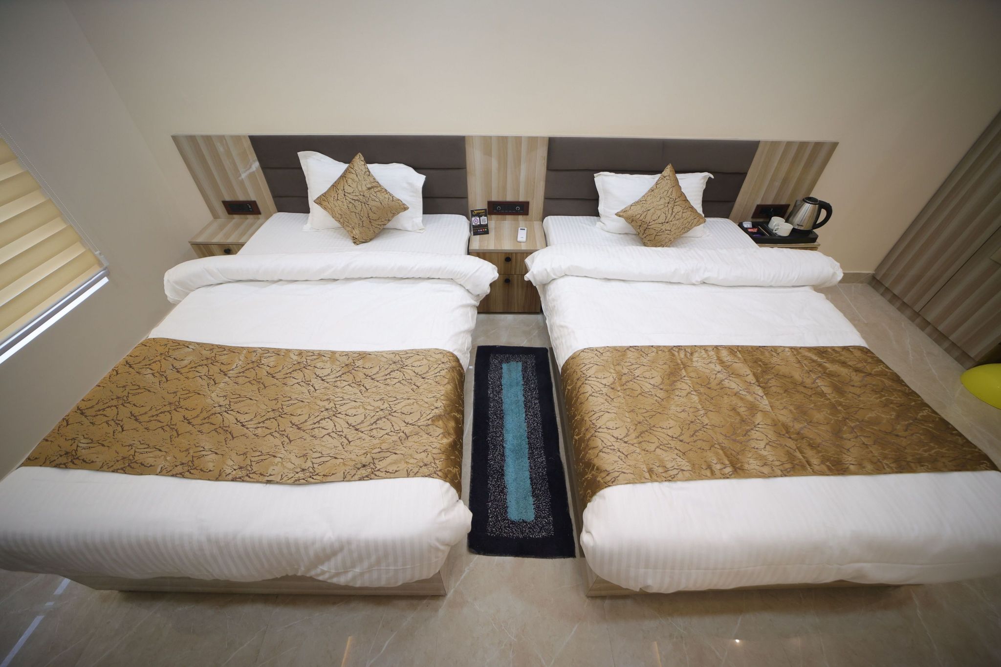  Twin Bedroom