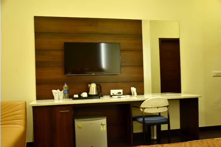 Hotel Manglam Grand Deluxe Room 7